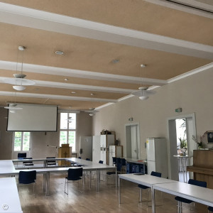 Luthersaal mit Leinwand